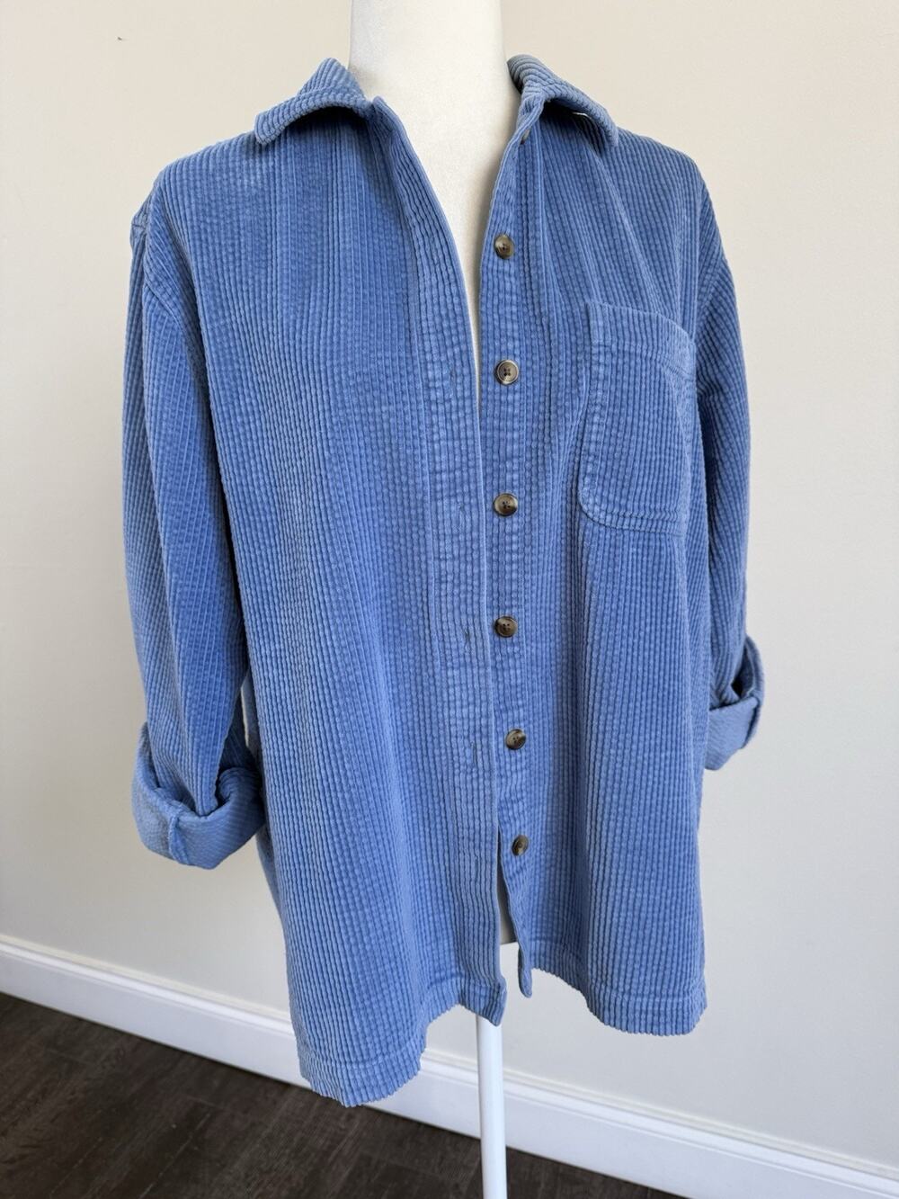 L. L. Bean Women’s Blue LS Cotton Pocket Corduroy Button Up Sz M/XL